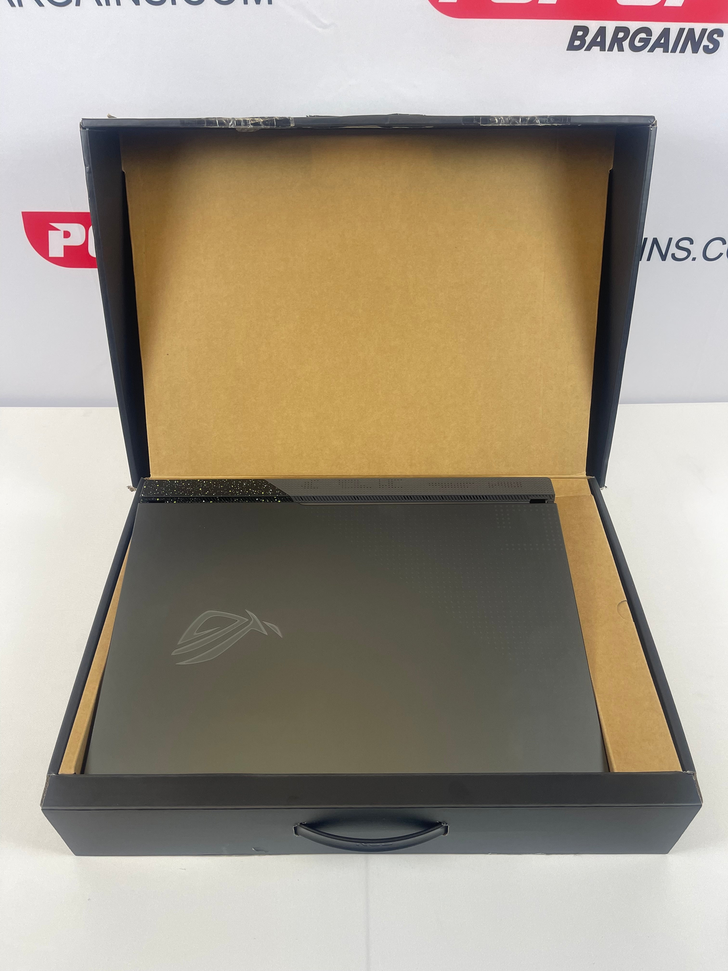 ASUS ROG STRIX 17.3 AMD RYZEN 9 16GB 1TB G713PU